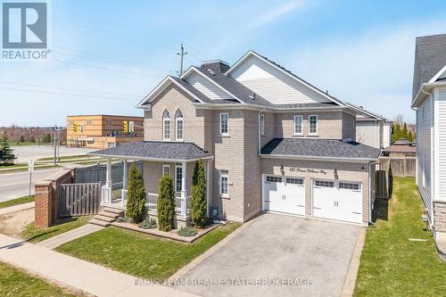 135 PRINCE WILLIAM WAY  Barrie, ON L4M 7H6