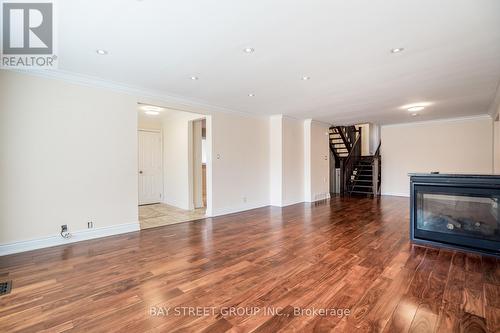38 FOURSOME CRESCENT , Toronto, Ontario M2P 1W3 3