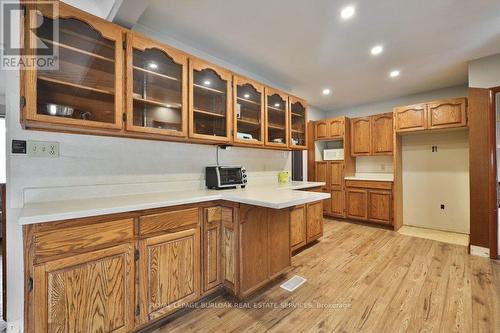 759 King Road, Burlington, ON - Indoor Photo Showing Kitchen