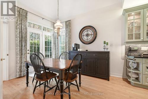 4172 Stonebridge Crescent, Burlington, ON - Indoor Photo Showing Dining Room