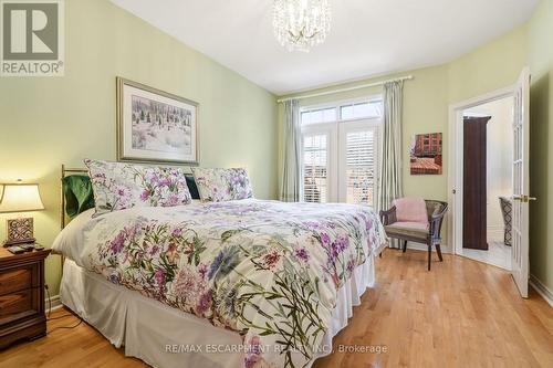 4172 Stonebridge Crescent, Burlington, ON - Indoor Photo Showing Bedroom