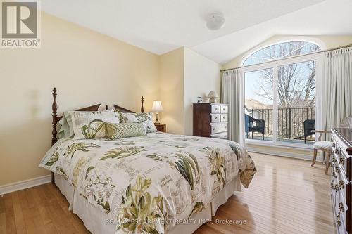 4172 Stonebridge Crescent, Burlington, ON - Indoor Photo Showing Bedroom