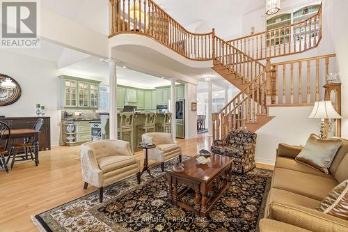 4172 Stonebridge Crescent, Burlington, ON - Indoor Photo Showing Living Room