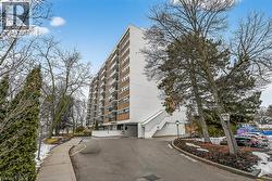 212 KERR Street Unit# 702 Oakville, ON L6K 3B1