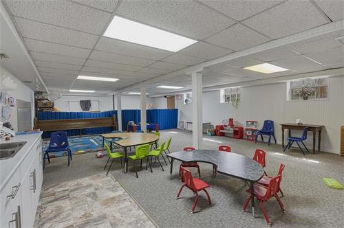 80 Third Ave, Teulon, MB 