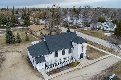 80 Third Ave, Teulon, MB 