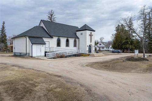 80 Third Ave, Teulon, MB 