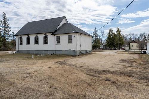 80 Third Ave, Teulon, MB 