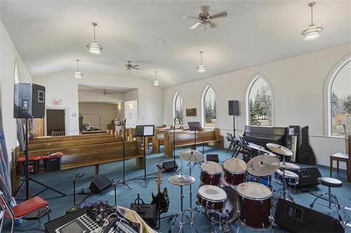 80 Third Ave, Teulon, MB 