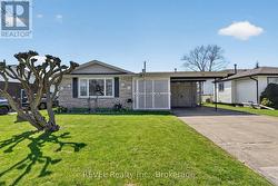 15 WOODGATE DRIVE Welland (N. Welland), ON L3C 3H5