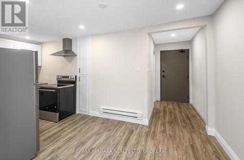 UNIT 2 - 262 WEST STREET , Port Colborne (Sugarloaf), Ontario L3K 4E4 5