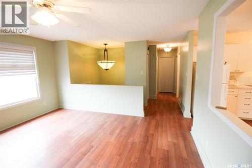 128 1St Street E, Frontier, SK - Indoor Photo Showing Other Room