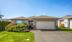 1945 St. Andrews Pl Courtenay, BC V9N 9J4