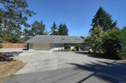 3271 Dolphin Dr Nanoose Bay, BC V9P 9J1