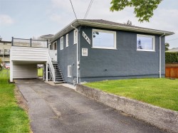 1041 Lyall St Esquimalt, BC V9A 5G1