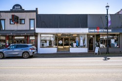 A-274 5th St Courtenay, BC V9N 1J6