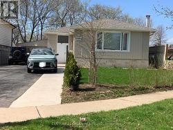 28 PARKWAY AVENUE Brampton, ON L6X 2G4