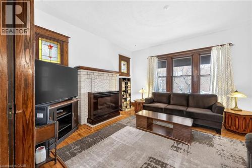 188 Park Row S, Hamilton, ON - Indoor Photo Showing Living Room With Fireplace