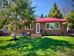 122 ONTARIO STREET Port Hope, ON L1A 2V4