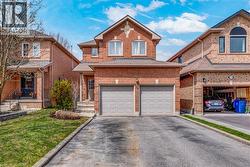 249 RUSHBROOK Drive Newmarket, ON L3X 2K2