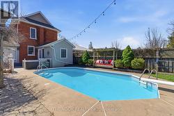 264 BENNET STREET Peterborough (Northcrest Ward 5), ON K9H 5B9