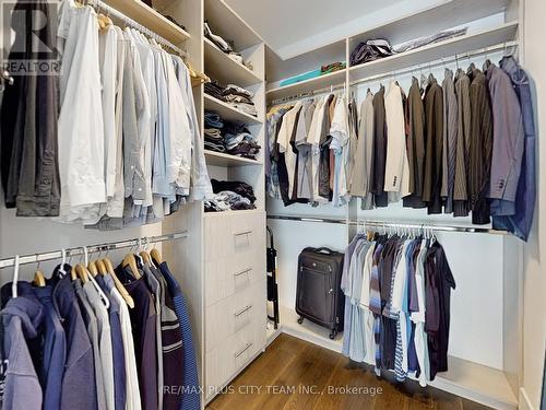 202 - 39 Queens Quay E, Toronto, ON - Indoor With Storage