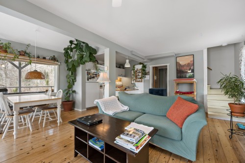 Salon - 521 Mtée Major, Boileau, QC - Indoor Photo Showing Living Room