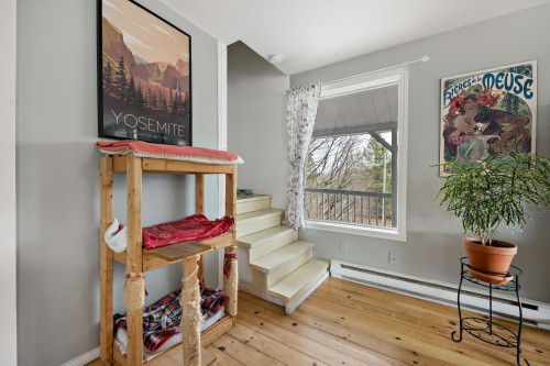 Escalier - 521 Mtée Major, Boileau, QC - Indoor Photo Showing Other Room