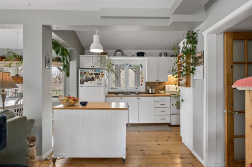 Cuisine - 521 Mtée Major, Boileau, QC - Indoor Photo Showing Kitchen
