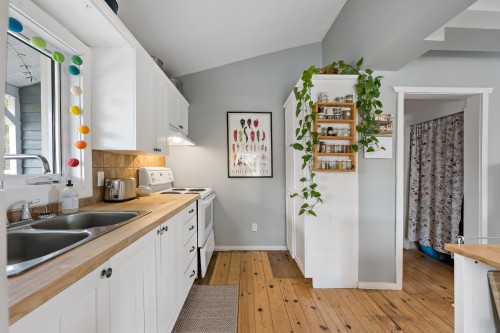 Cuisine - 521 Mtée Major, Boileau, QC - Indoor Photo Showing Kitchen With Double Sink