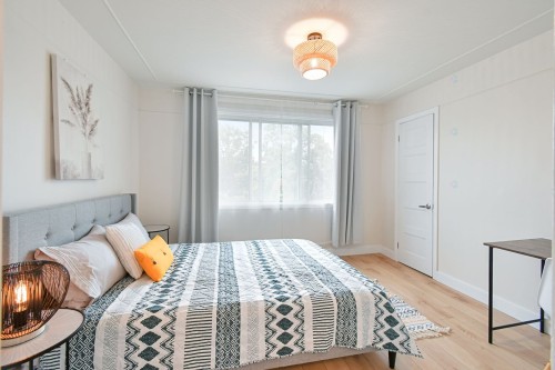 Chambre à coucher - 3-8215 Rue Fabre, Montréal (Villeray/Saint-Michel/Parc-Extension), QC - Indoor Photo Showing Bedroom