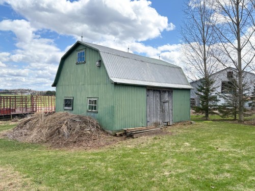 Grange - 415Z Route Mooney, Durham-Sud, QC 