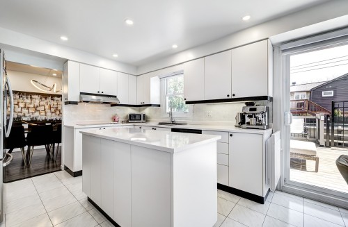 Kitchen - 74 Rue Chatillon, Dollard-Des-Ormeaux, QC - Indoor Photo Showing Kitchen