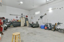 Garage - 