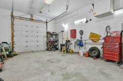 Garage - 