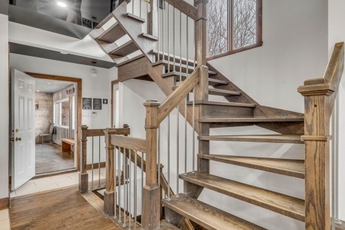 Staircase - 11Z Ch. Des Montagnards, Stoneham-Et-Tewkesbury, QC - Indoor Photo Showing Other Room