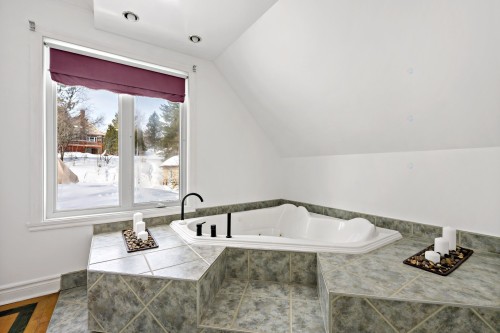 Salle de bains attenante à la CCP - 7 Rue St-André, Mont-Blanc, QC - Indoor