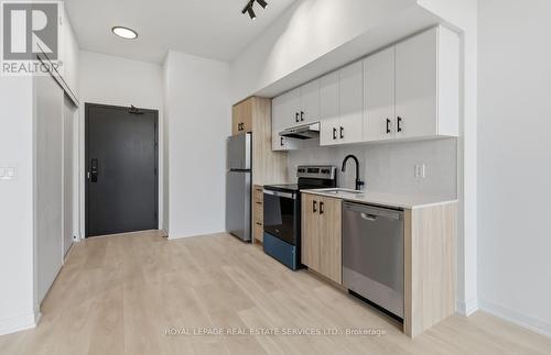 122 - 4878 Powers Common, Burlington, ON - Indoor Photo Showing Kitchen
