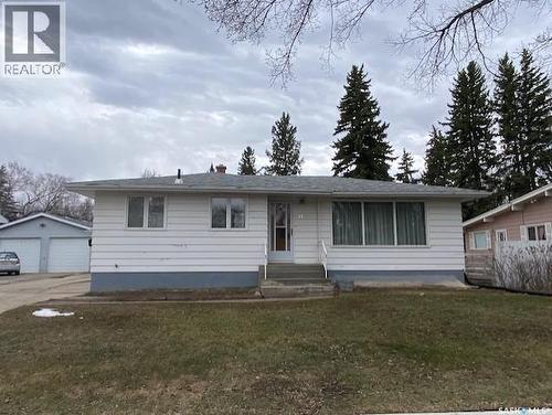 53 Gardiner Avenue, Regina, SK - Outdoor