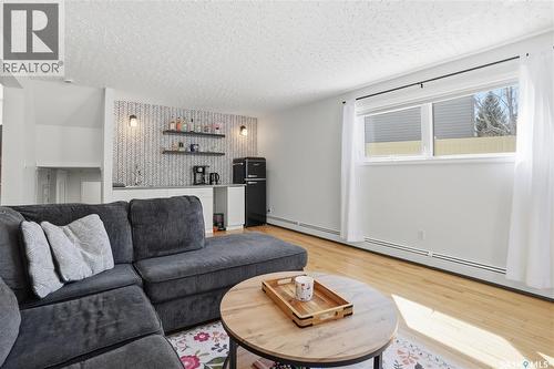1643 General Crescent, Moose Jaw, SK - Indoor Photo Showing Living Room
