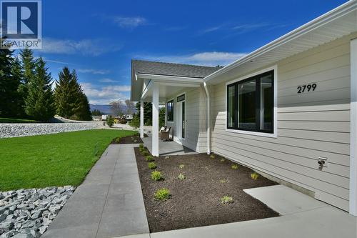 2799 Mountview Drive, Blind Bay, BC - Outdoor
