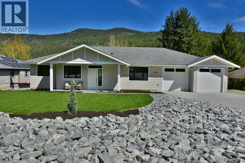 2799 Mountview Drive, Blind Bay, BC - Outdoor