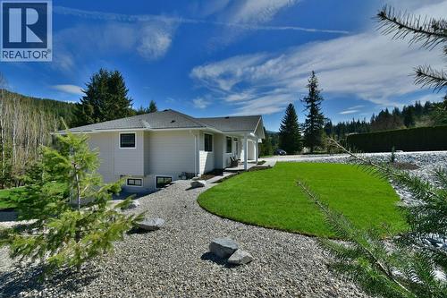 2799 Mountview Drive, Blind Bay, BC - Outdoor
