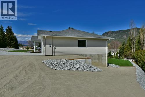 2799 Mountview Drive, Blind Bay, BC - Outdoor