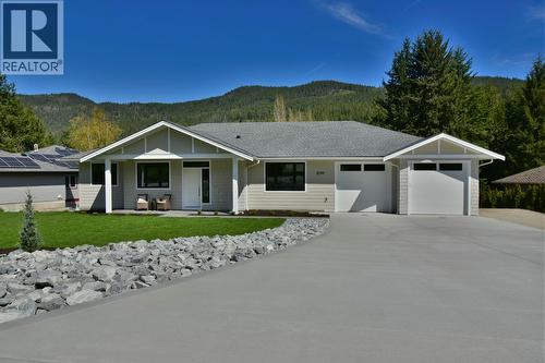 2799 Mountview Drive, Blind Bay, BC - Outdoor With Facade