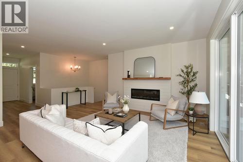 2799 Mountview Drive, Blind Bay, BC - Indoor Photo Showing Living Room With Fireplace