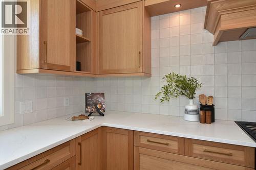 2799 Mountview Drive, Blind Bay, BC - Indoor Photo Showing Kitchen