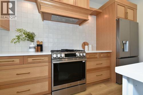 2799 Mountview Drive, Blind Bay, BC - Indoor Photo Showing Kitchen