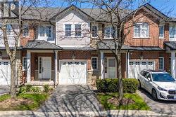 232 STONEHENGE Drive Unit# 26 Ancaster, ON L9K 1R5