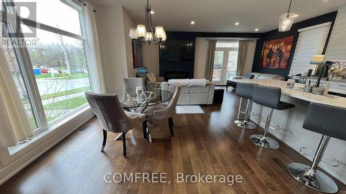 498 Phyllis Street, London South (South E), ON - Indoor Photo Showing Dining Room